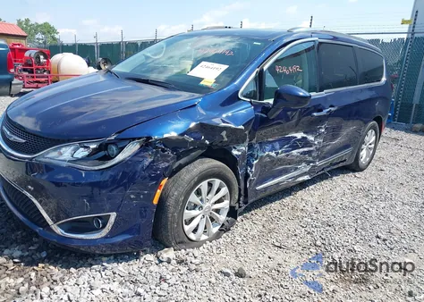 2018 Chrysler Pacifica Touring L from USA, damaged, VIN 2C4RC1BGXJR194042